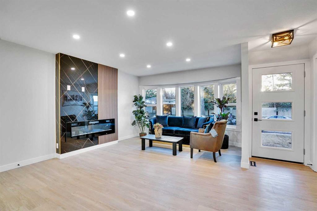 Picture for 12112 Canfield Road SW