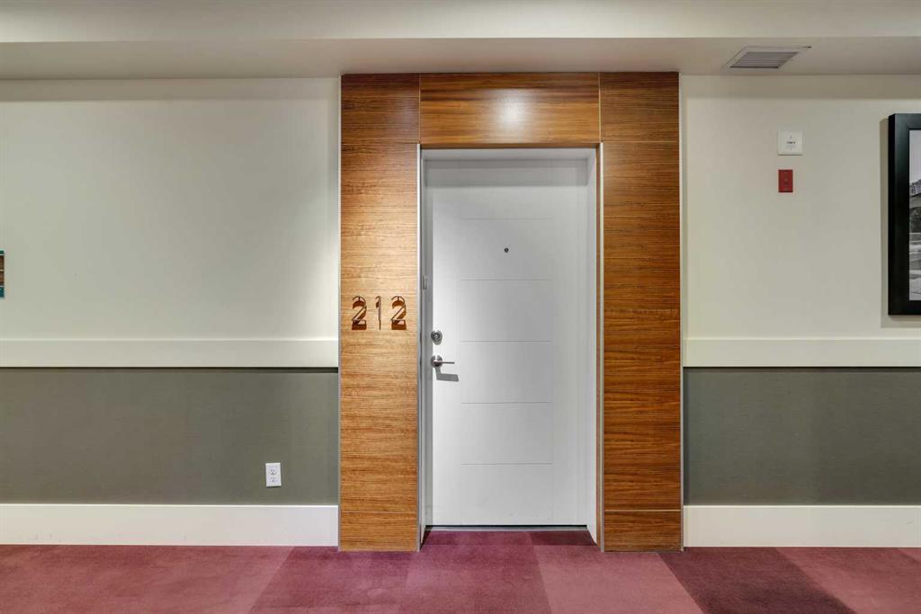 Picture for 212, 12 Mahogany Path SE