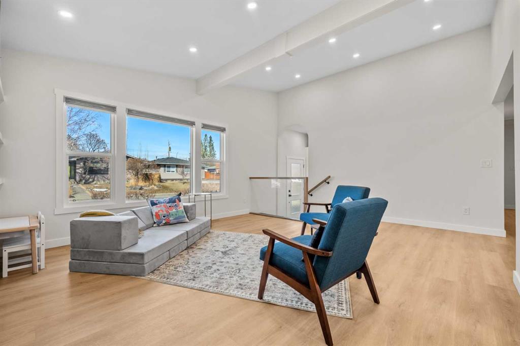 Picture for 10224 8 Street SW