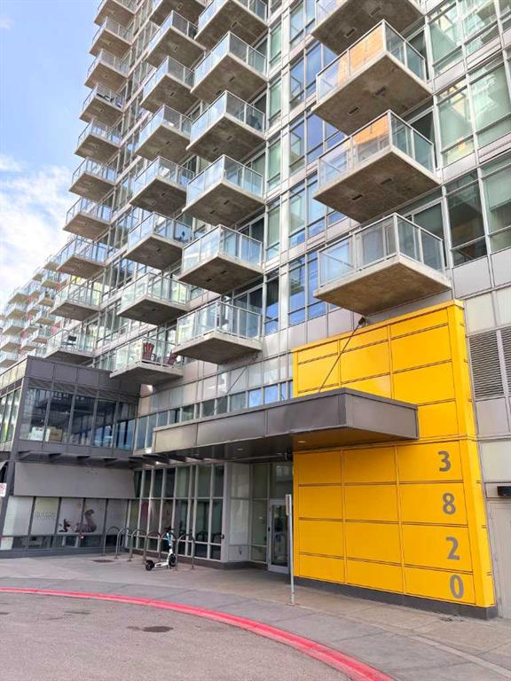 Picture for 208, 3820 Brentwood Road NW