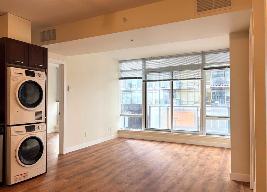 Picture for 208, 3820 Brentwood Road NW