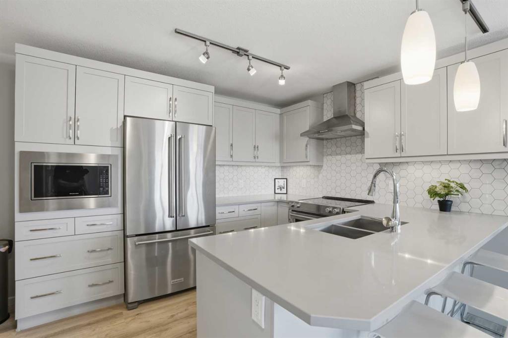 Picture for 2203, 450 Kincora Glen Road NW