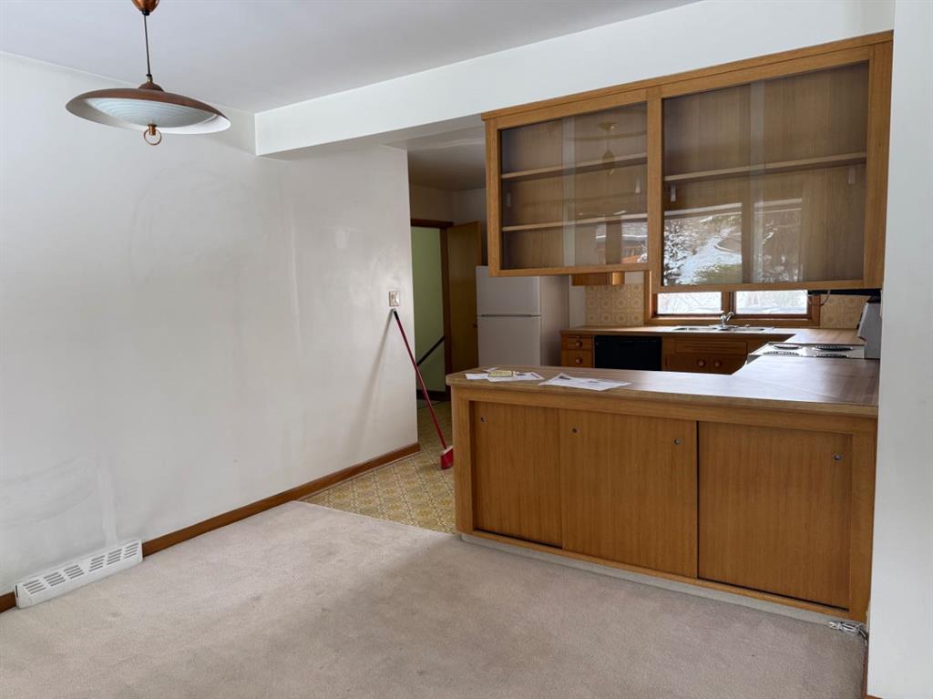 Picture for 1731 12 Avenue NW