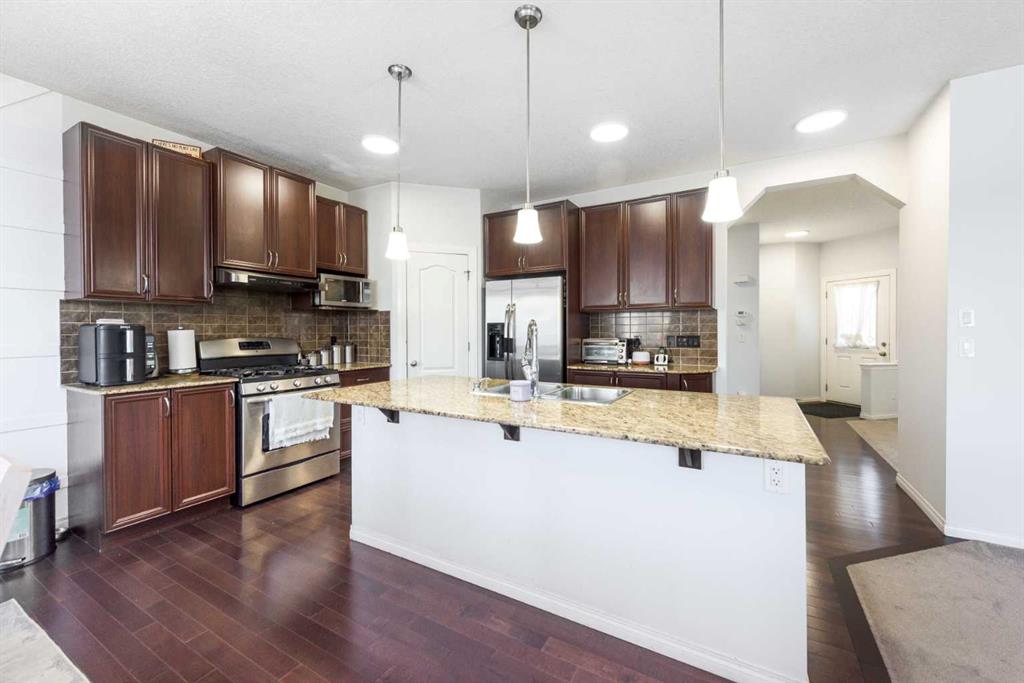 Picture for 19 Skyview Ranch Crescent NE