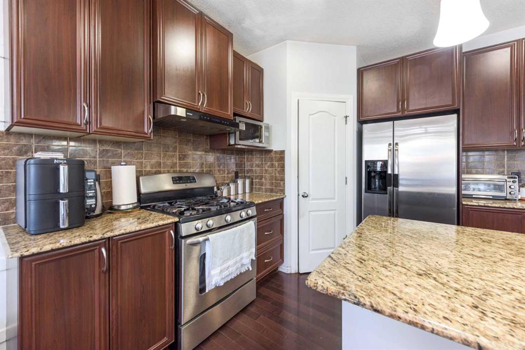 Picture for 19 Skyview Ranch Crescent NE