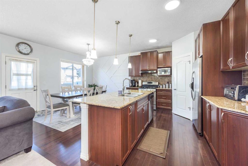 Picture for 19 Skyview Ranch Crescent NE