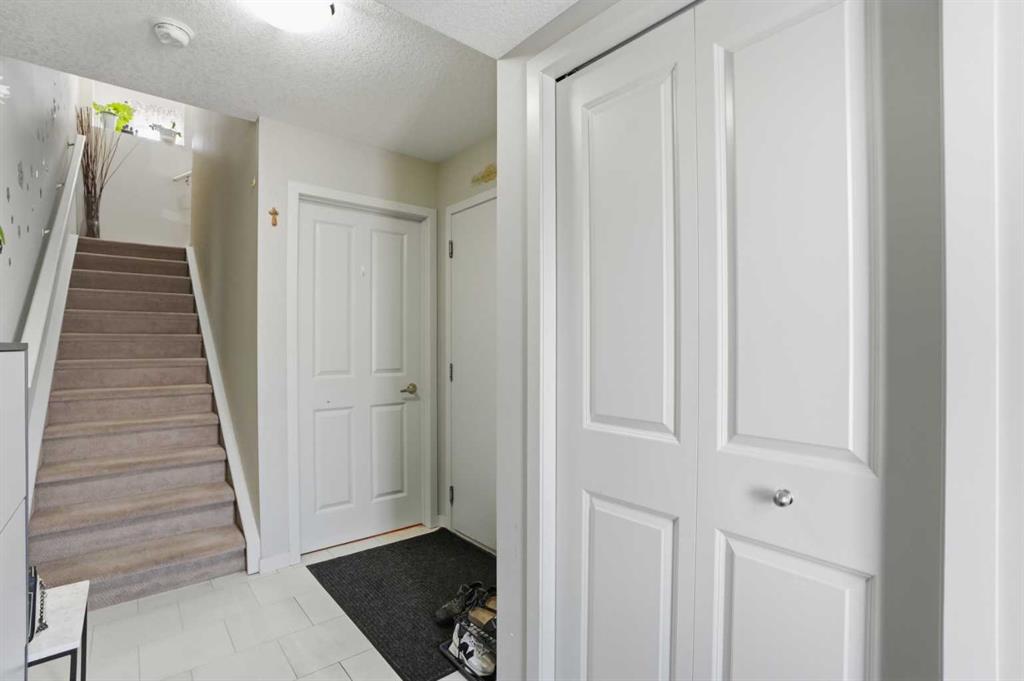 Picture for 227 Copperpond Row SE