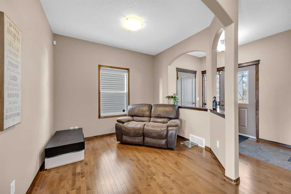 Picture for 92 Everoak Close SW