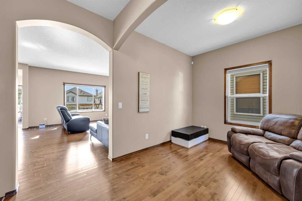 Picture for 92 Everoak Close SW