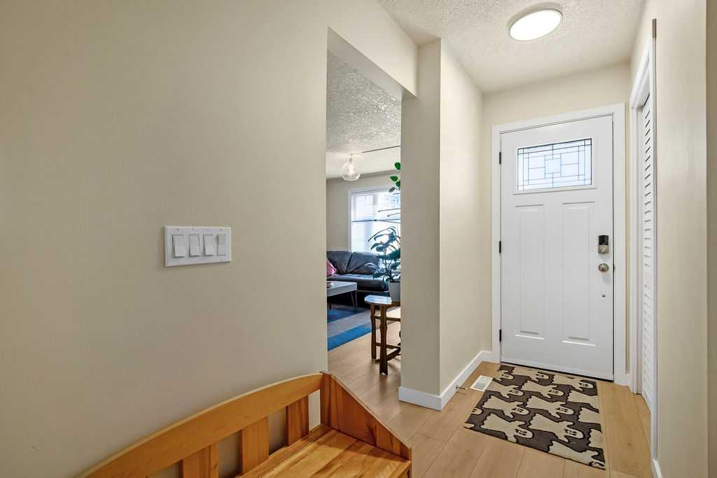 Picture for 99 Beddington Crescent NE