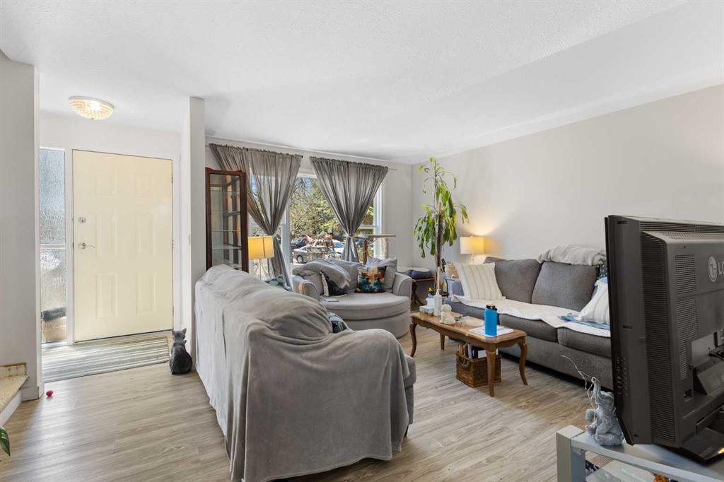 Picture for 252 Templeview Way NE