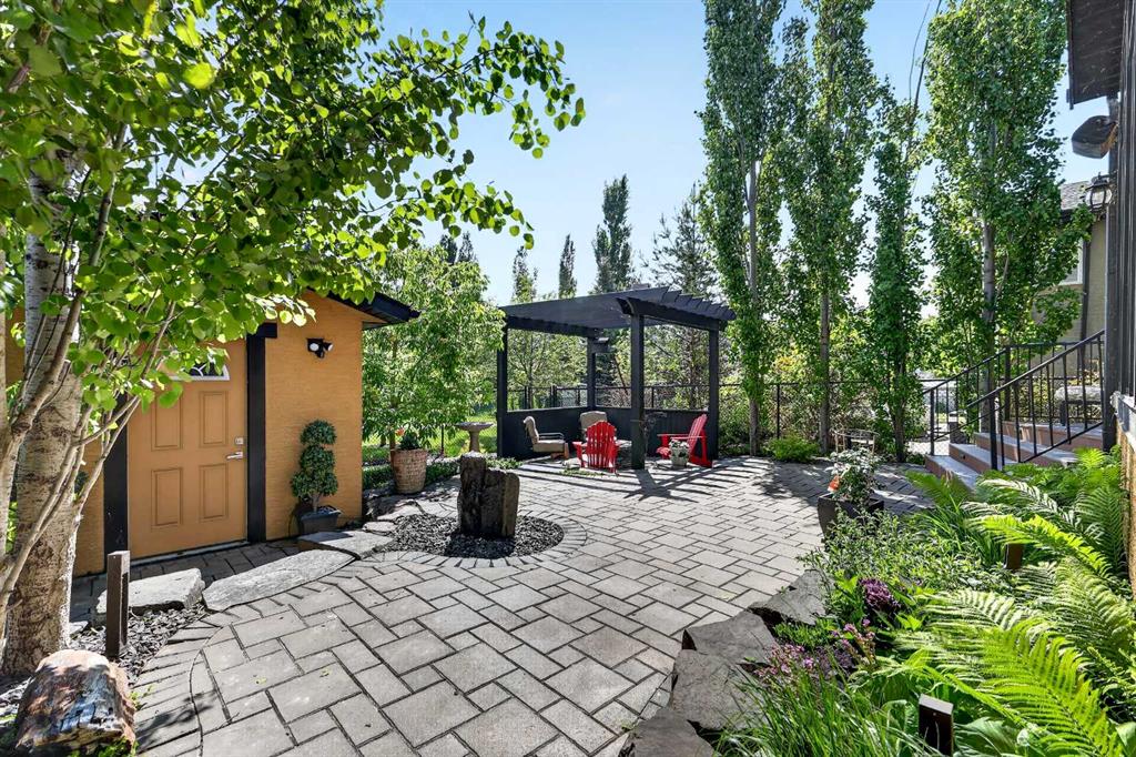 Picture for 652 Quarry Way SE