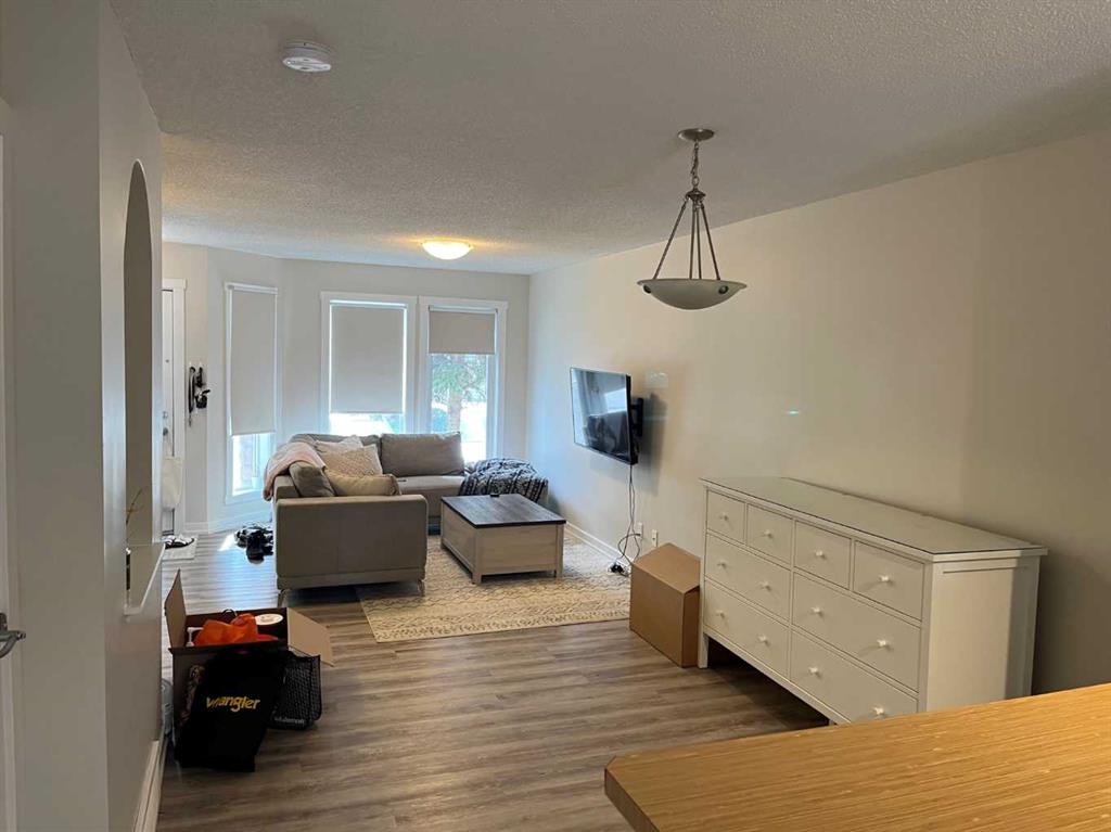 Picture for 303, 2445 Kingsland Road SE