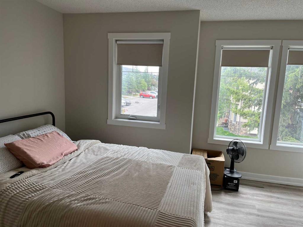 Picture for 303, 2445 Kingsland Road SE
