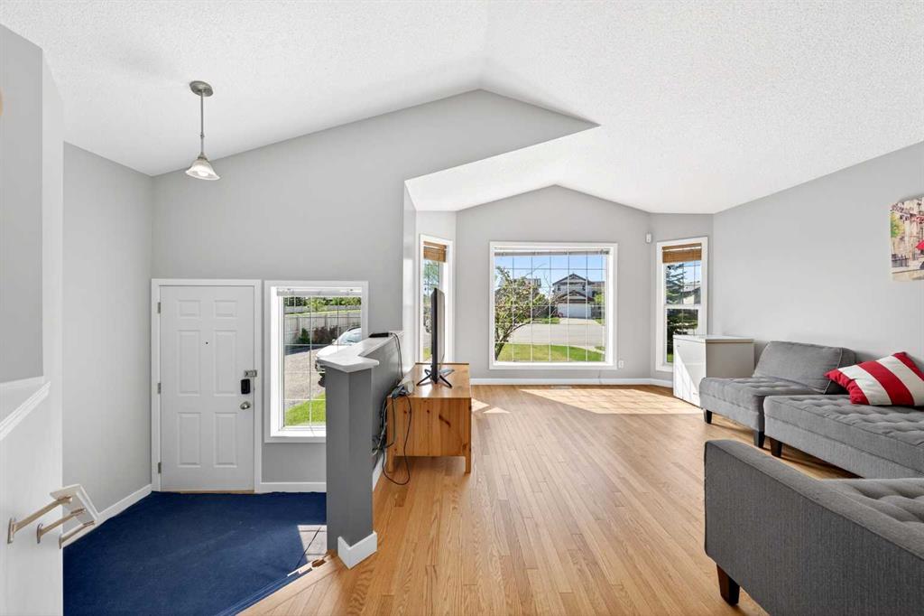 Picture for 391 Country Hills Place NW