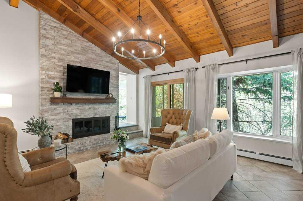 Picture for 244098 Panorama Ridge SW
