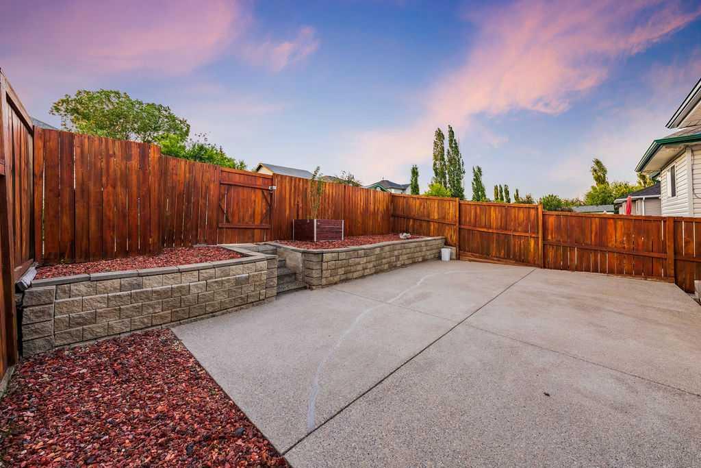 Picture for 2016 Country Hills Circle NW