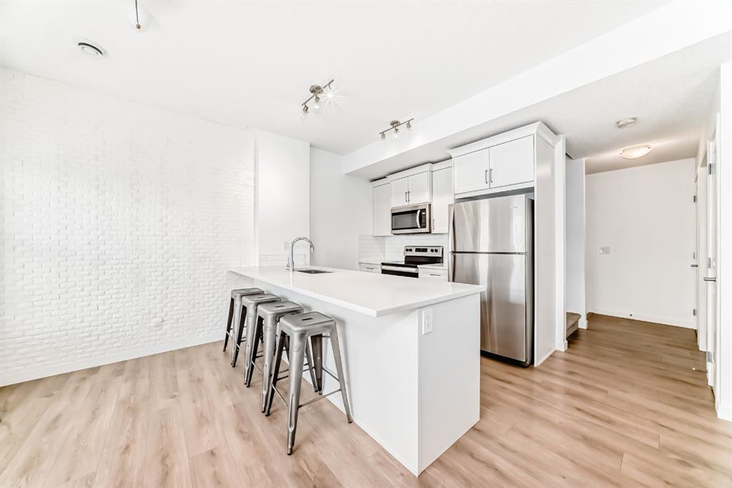 Picture for 802, 250 Fireside View 