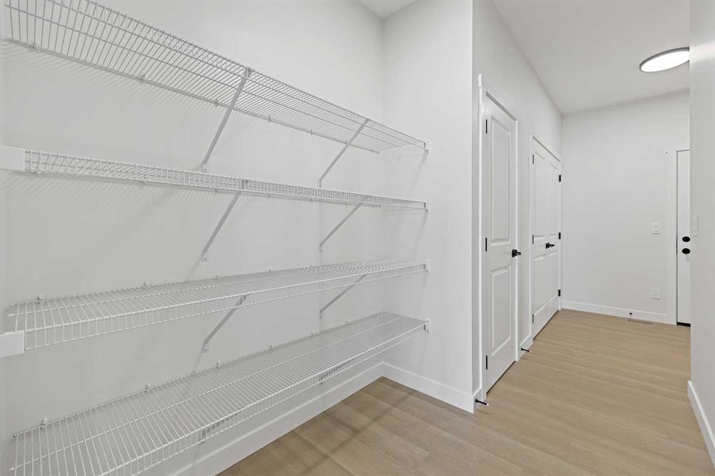 Picture for 634 Bayview Lane SW https://www.cirrealty.ca/reb/creb/83/A2266583_11.jpg