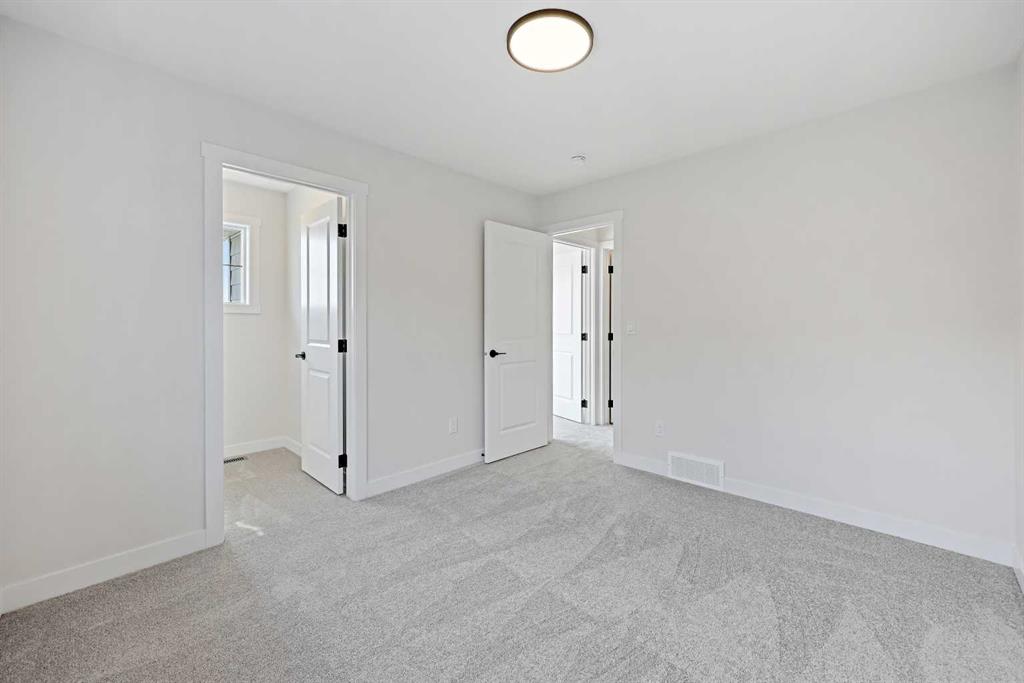 Picture for 634 Bayview Lane SW https://www.cirrealty.ca/reb/creb/83/A2266583_26.jpg