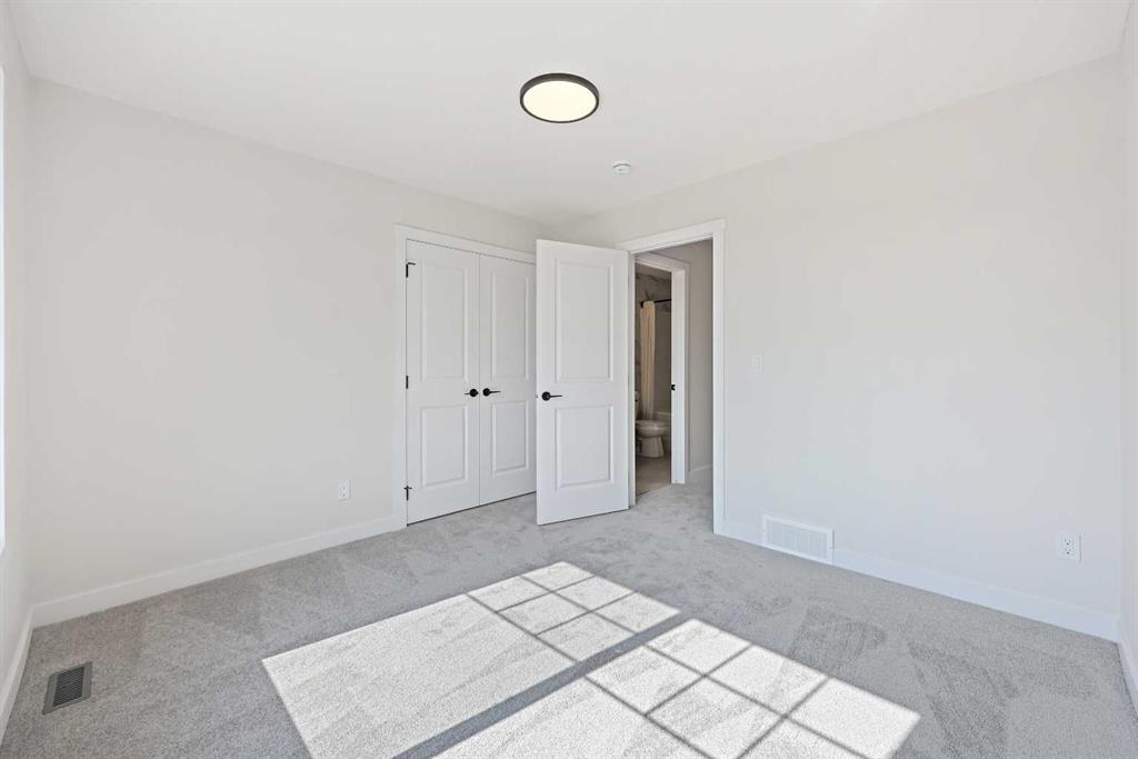Picture for 634 Bayview Lane SW https://www.cirrealty.ca/reb/creb/83/A2266583_30.jpg