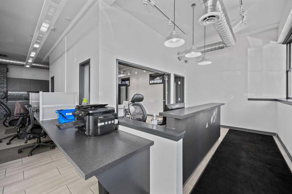 Picture for 1742 10 Avenue SW