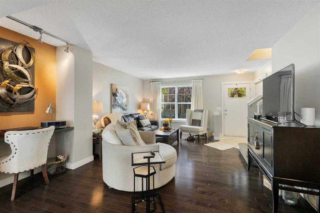 Picture for 619 Mckenzie Towne Square SE