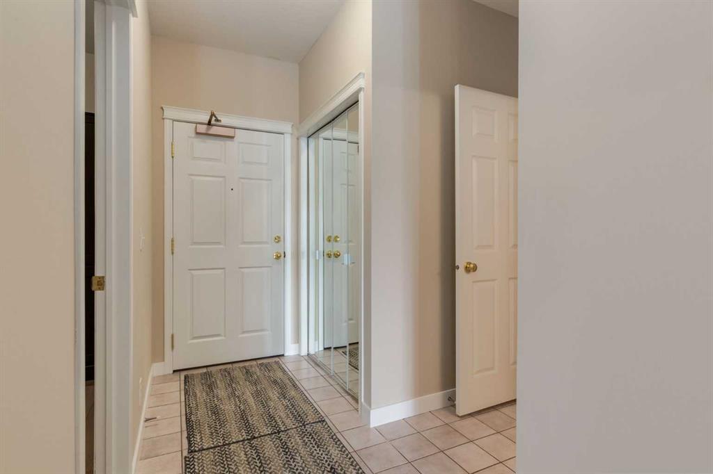 Picture for 203, 2134 Kensington Road NW