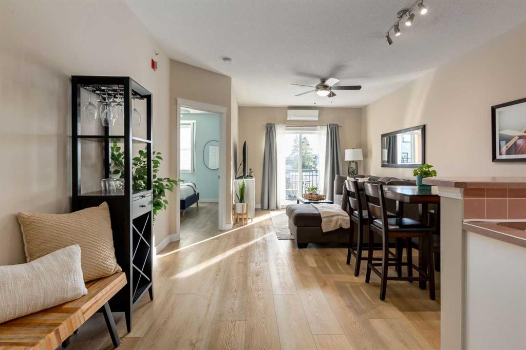 Picture for 203, 2134 Kensington Road NW