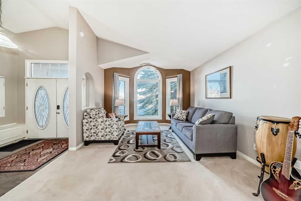 Picture for 256 LAKESIDE GREENS Drive 