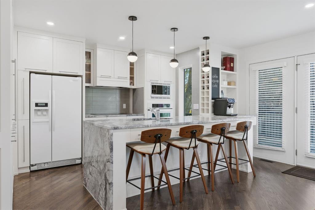 Picture for 191 Sierra Nevada Close SW