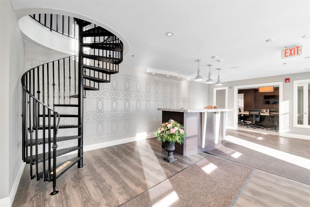 Picture for 216 40 Avenue NE