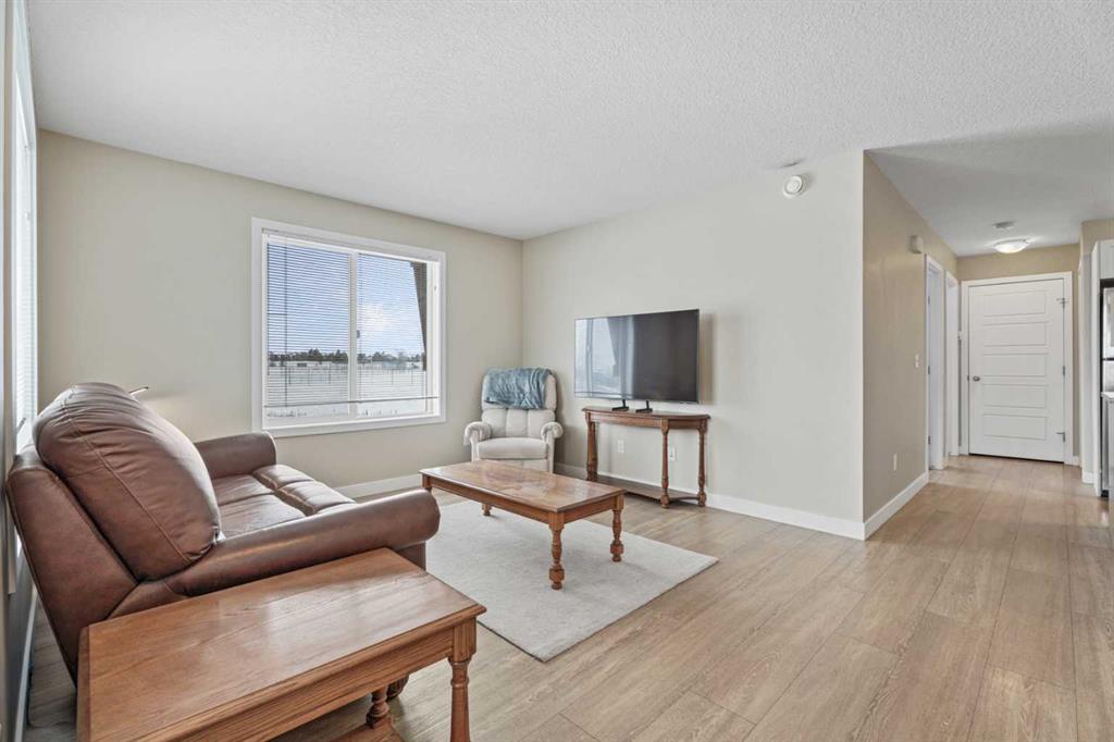 Picture for 8201, 2781 Chinook Winds Drive SW