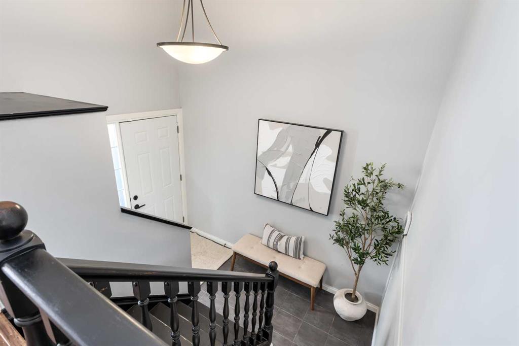 Picture for 90 Elizabeth Way SE