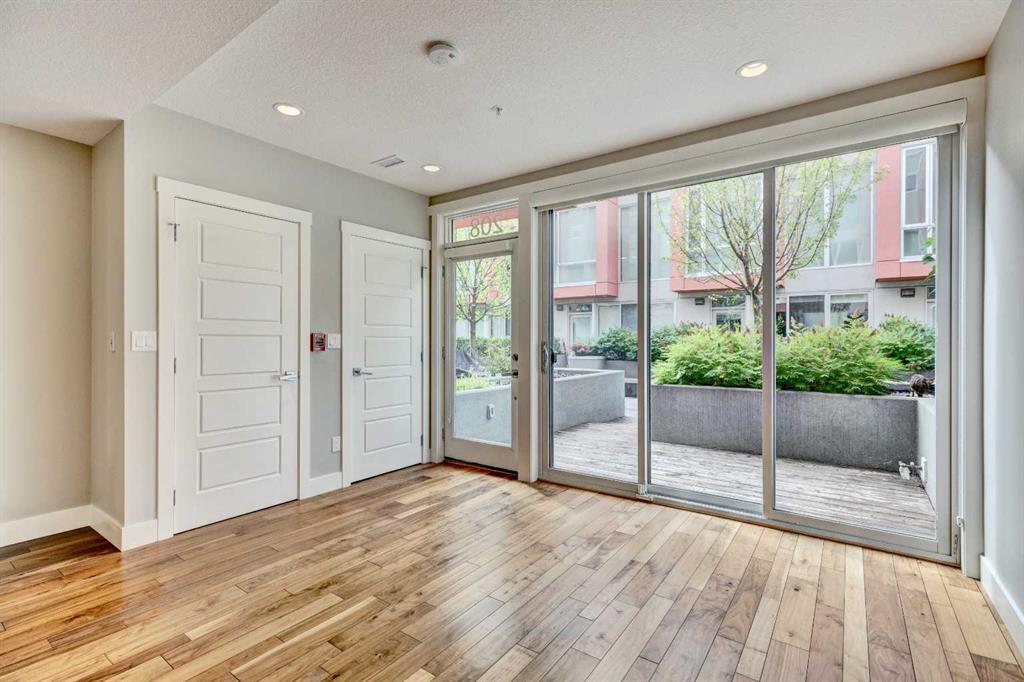 Picture for 204, 2717 17 Street SW