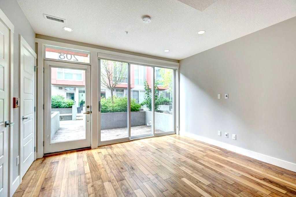 Picture for 204, 2717 17 Street SW