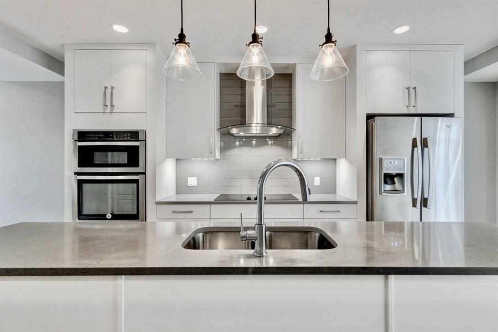 Picture for 204, 2717 17 Street SW