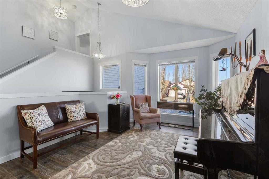 Picture for 405 Highwood Village Place NW