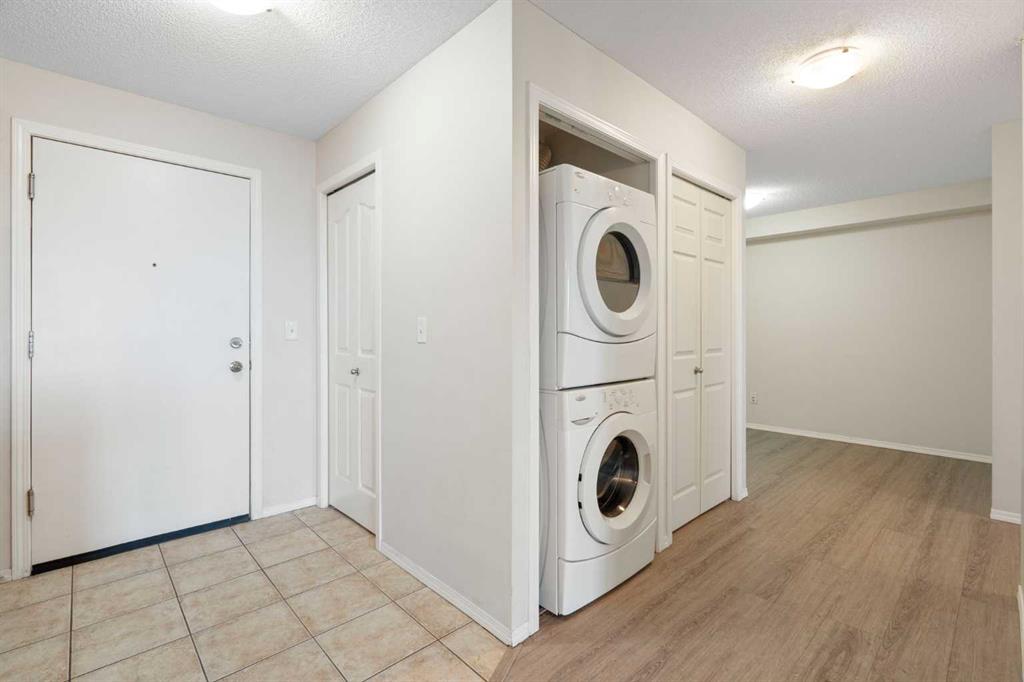 Picture for 1423, 60 Panatella Street NW