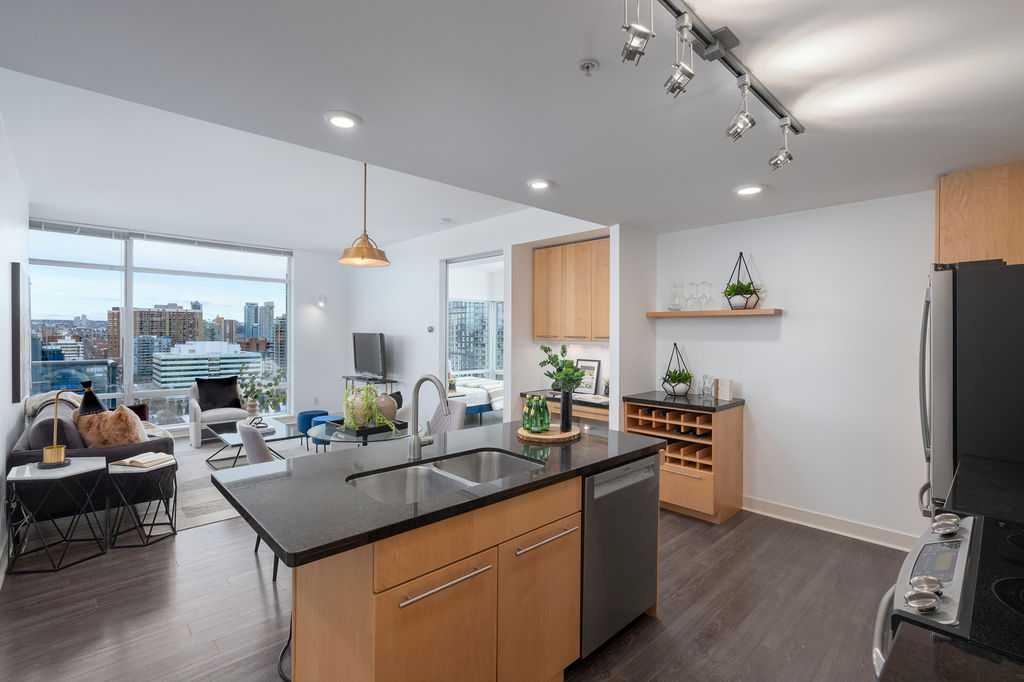 Picture for 1703, 215 13 Avenue SW