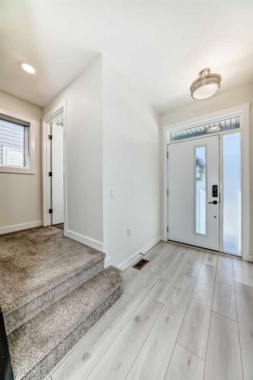 Picture for 513 Chinook Gate Square SW