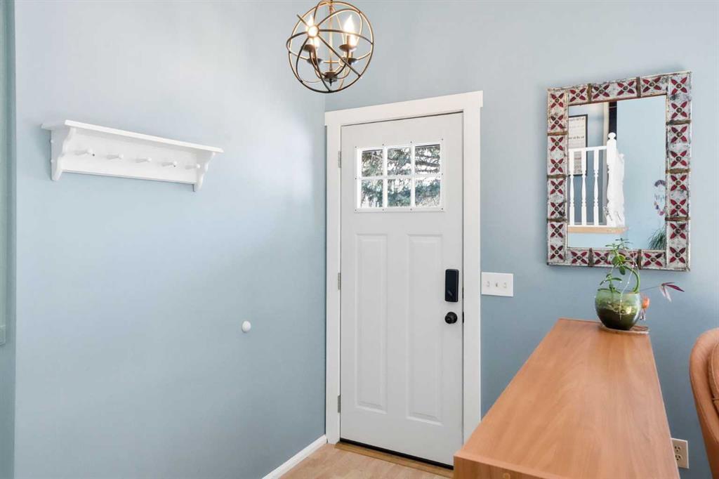 Picture for 447 Berkley Crescent NW