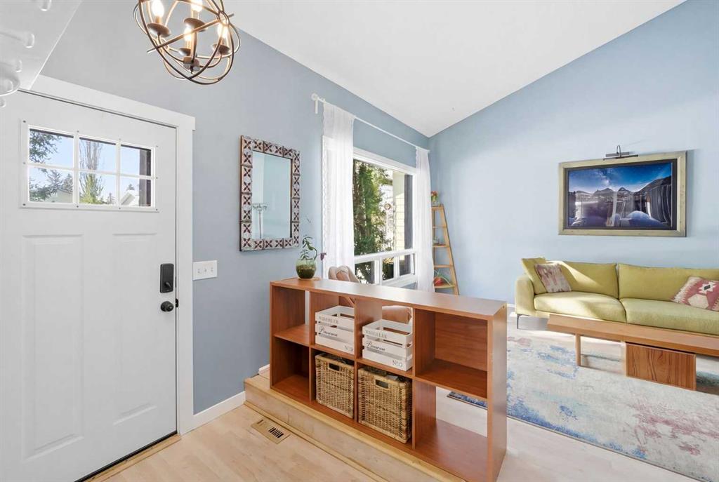 Picture for 447 Berkley Crescent NW