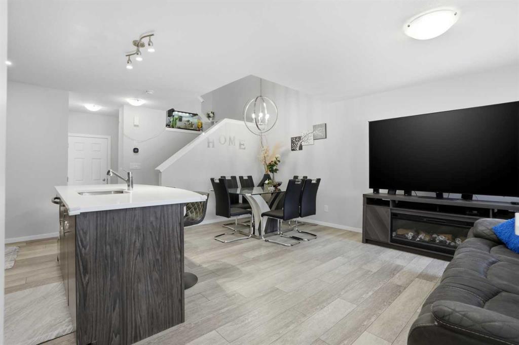 Picture for 340 Yorkville Avenue SW