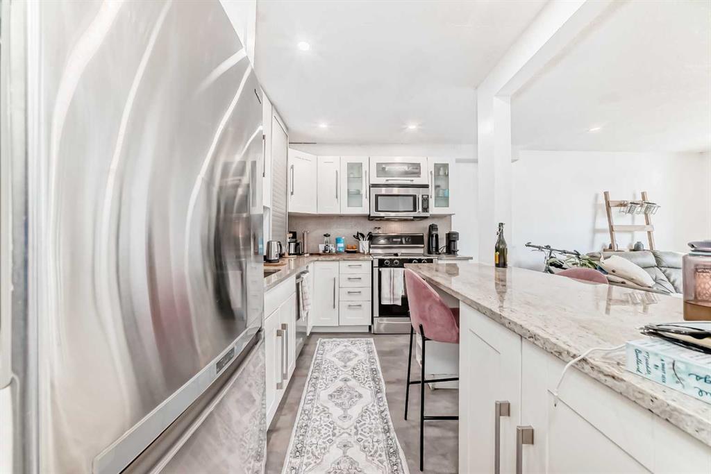 Picture for 103, 1817 16 Street SW