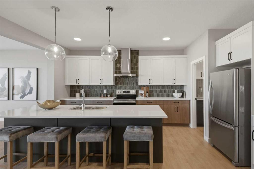 Picture for 135 Belvedere Crescent SE