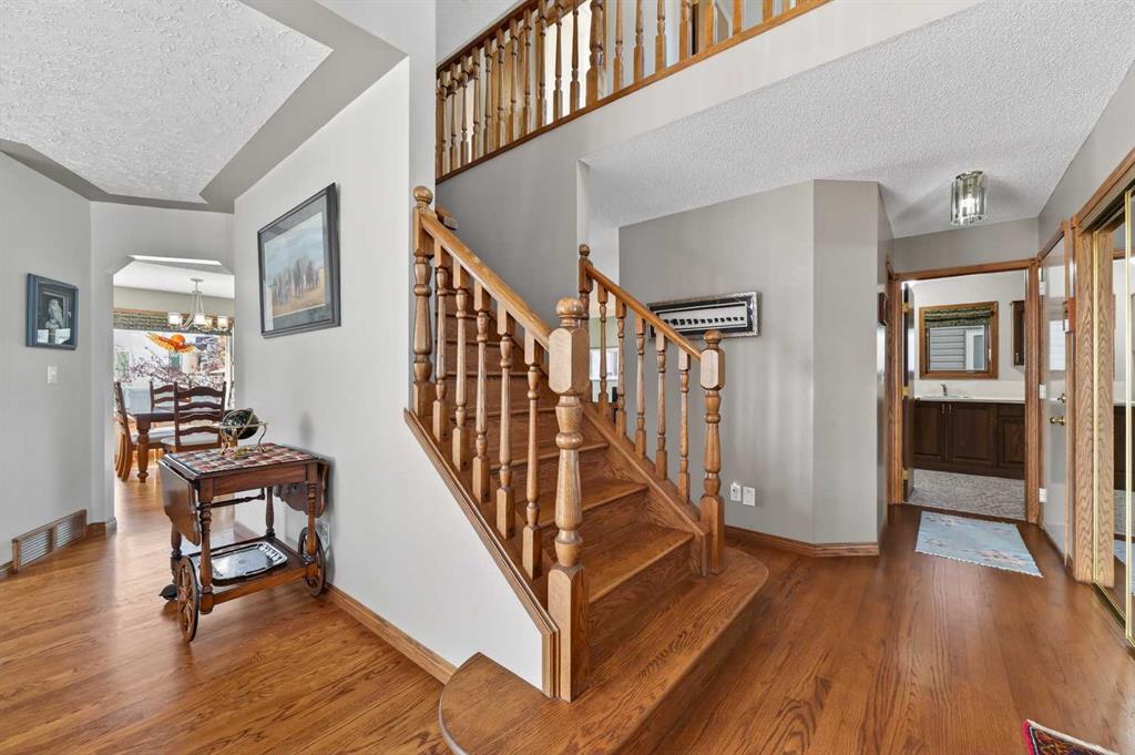 Picture for 68 Hawkland Circle NW