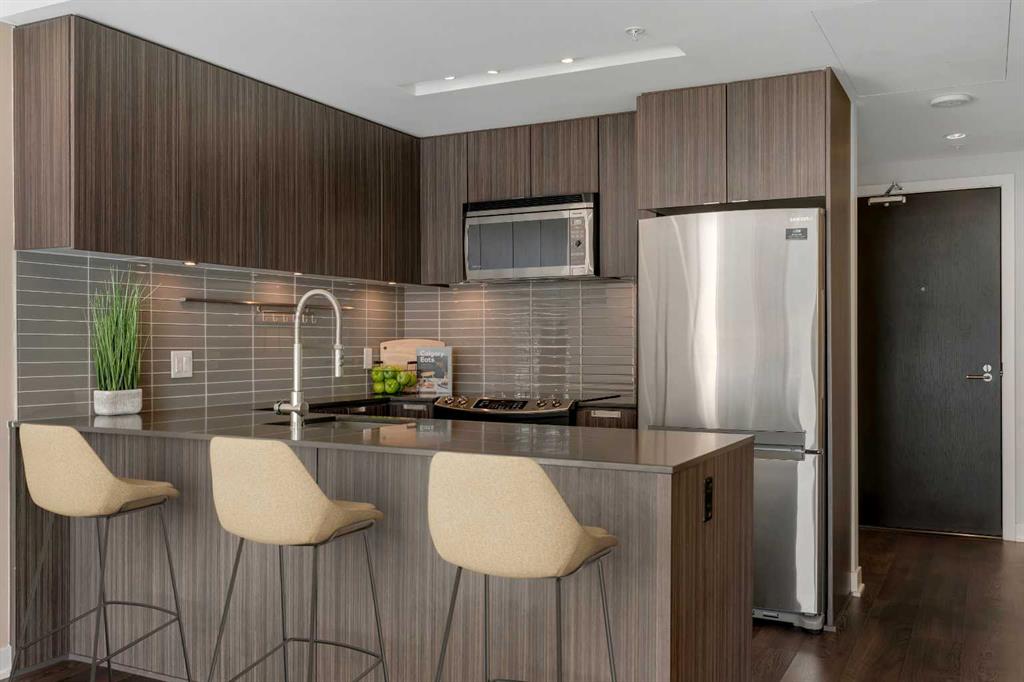 Picture for 407, 626 14 Avenue SW