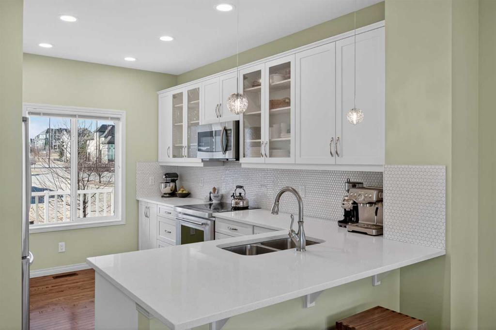 Picture for 228 Mahogany Grove SE