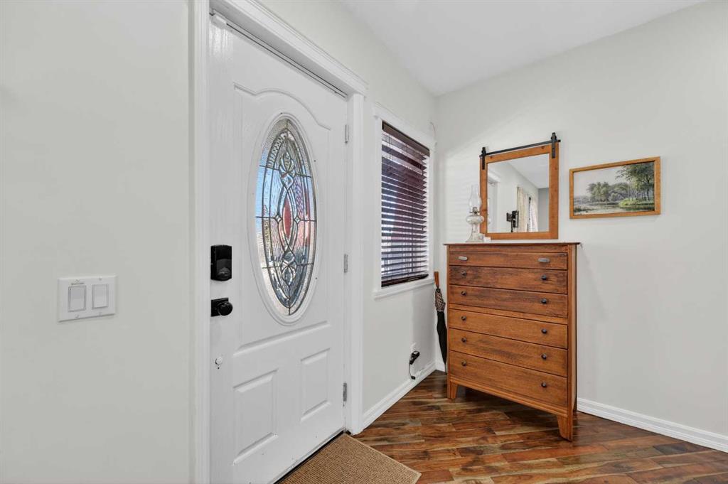 Picture for 127 27 Avenue NE